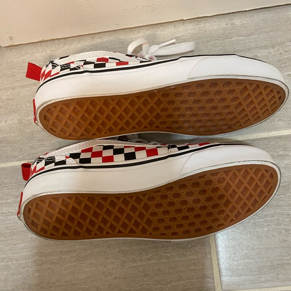 Vans Youth Size 3 Checkered Sneakers – Red & Black shoes skate shoes| NWOT - Picture 3 of 5